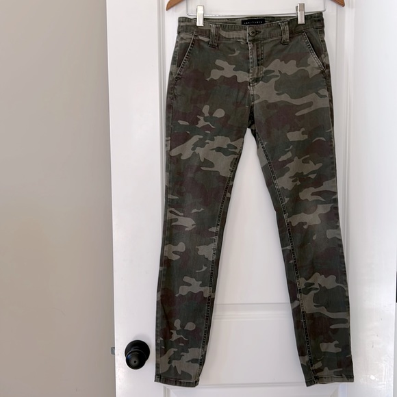 Sanctuary by Anthropologie Camo Print Skinny Jeans w MEASUREMENTS Size 27 - Picture 2 of 9